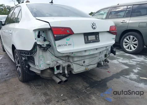 2018 Volkswagen Jetta 1.4T Se/1.4T Wolfsburg Edition from USA, damaged, VIN 3VWDB7AJ5JM207278